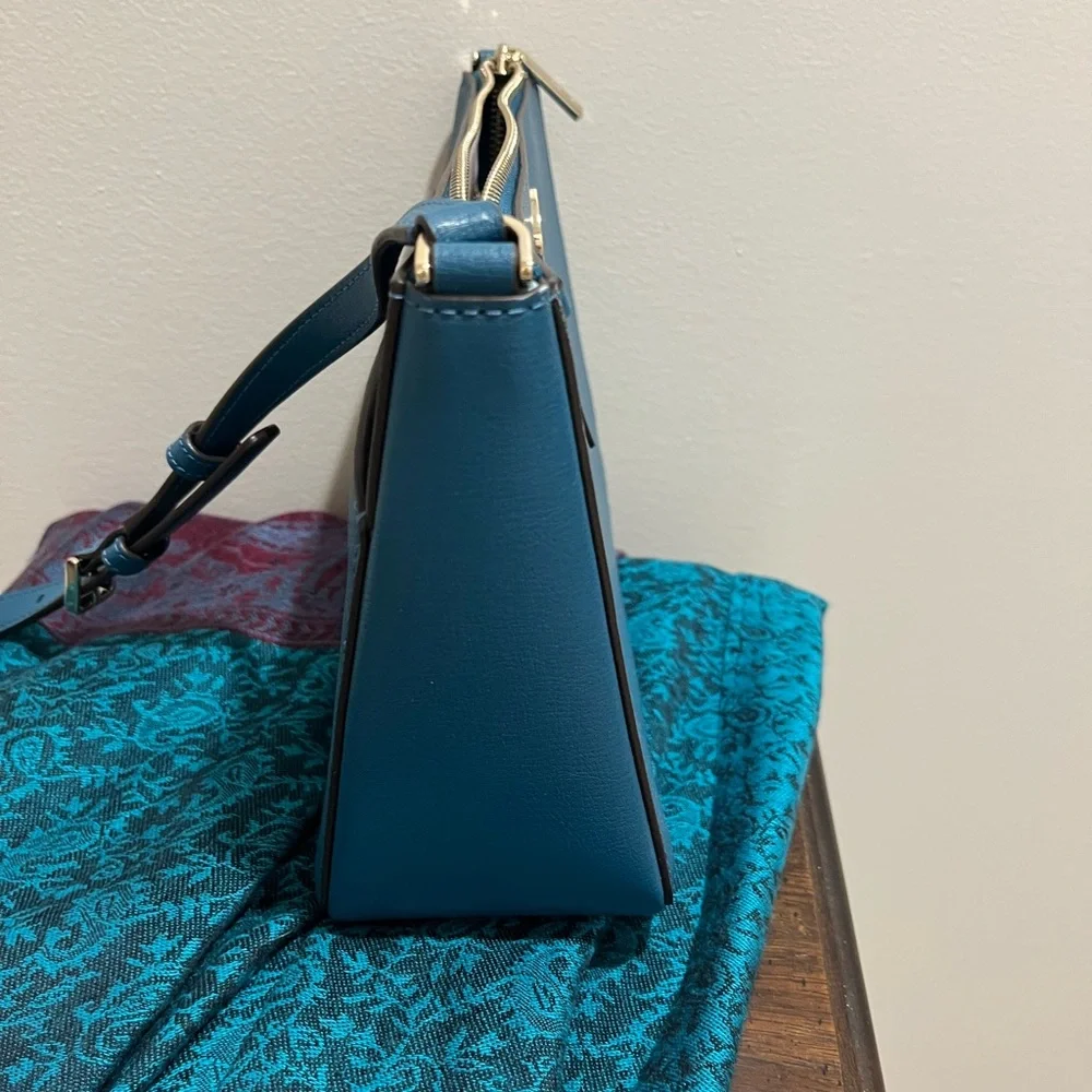 Kate Spade Peacock Crossbody Bag with Gold Hardware - Picture 10 of 10